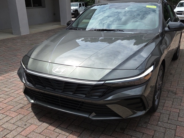 2025 Hyundai Elantra SEL