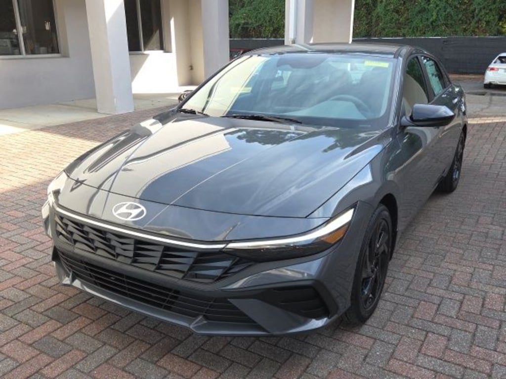 Used 2026 Hyundai Elantra SEL Sport Sedan