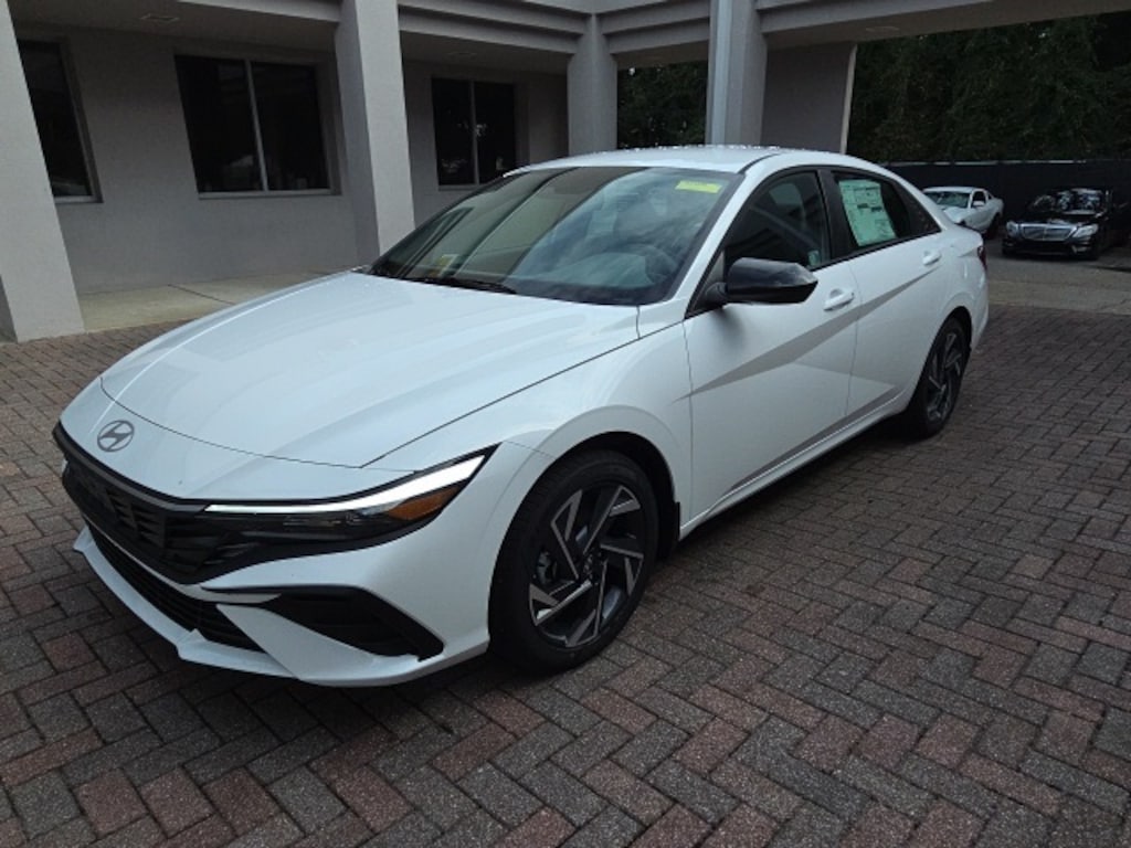 New 2025 Hyundai Elantra SEL Sport Sedan