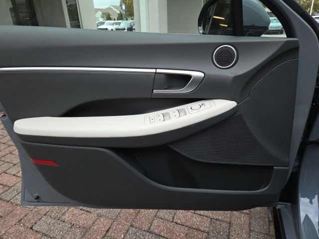 2026 Hyundai Sonata SEL - Photo 14
