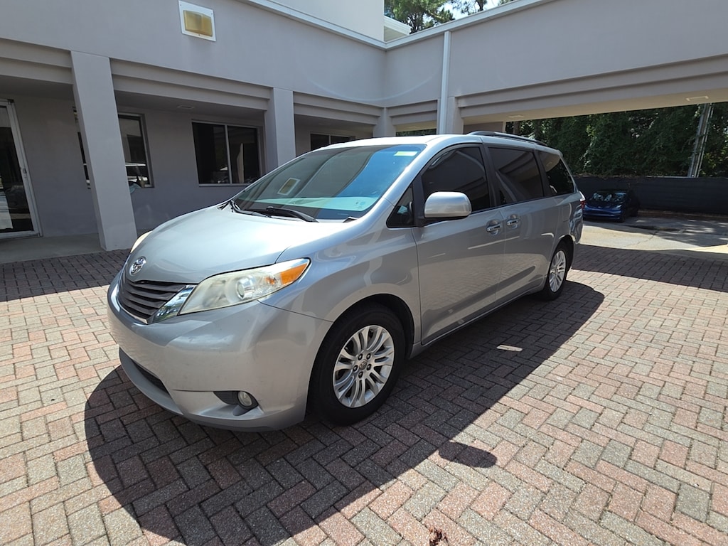 Used 2016 Toyota Sienna Van