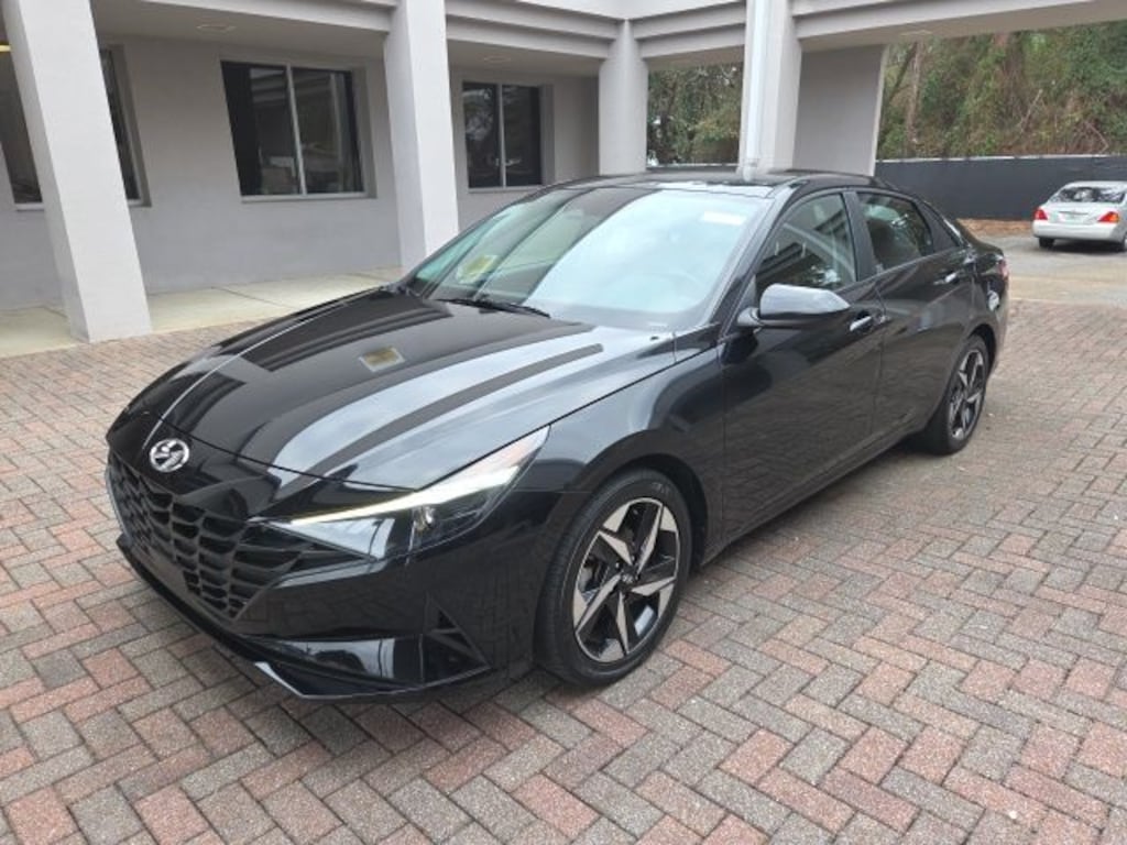 Used 2023 Hyundai Elantra SEL Sedan