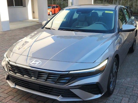 2025 Hyundai Elantra SEL Convenience Sedan