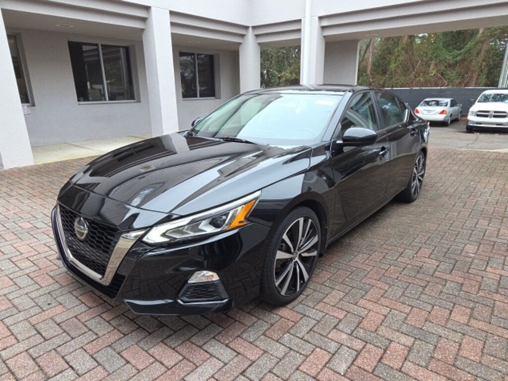 Used 2020 Nissan Altima 2.5 SR Sedan