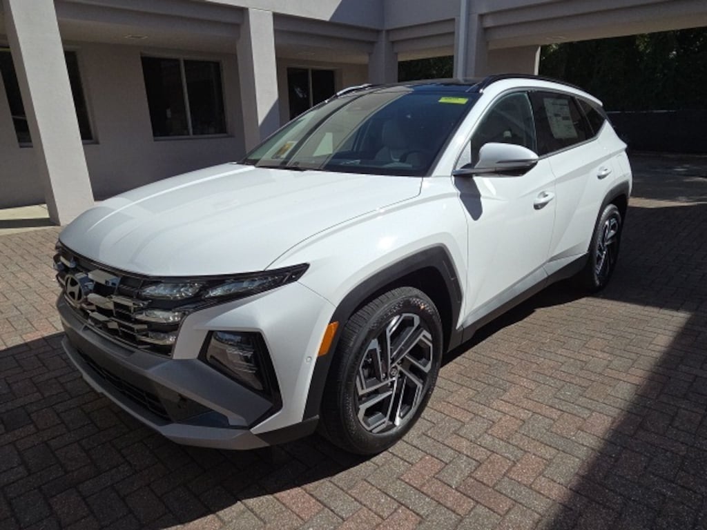 New 2026 Hyundai Tucson Limited FWD SUV