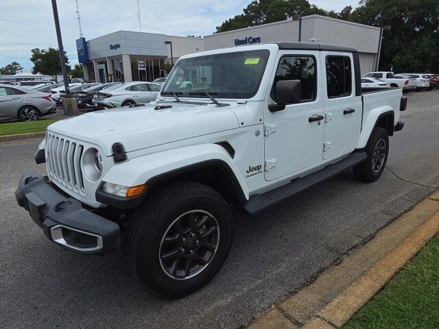 2022 Jeep Gladiator Overland photo 2