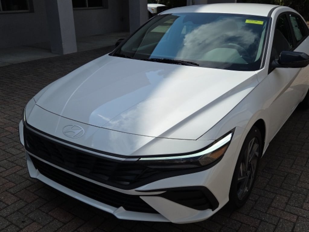 New 2025 Hyundai Elantra SEL Sport Sedan