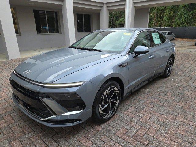 2026 Hyundai Sonata SEL Sport photo 2