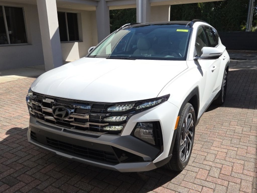 New 2026 Hyundai Tucson Limited FWD SUV