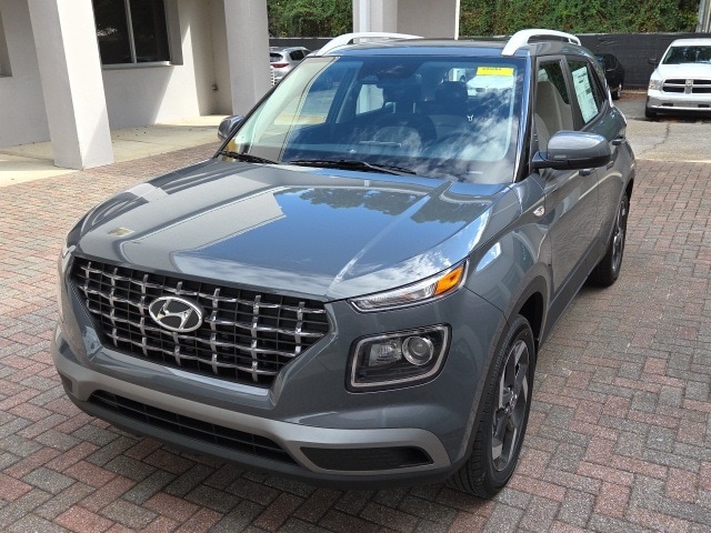 2026 Hyundai Venue SEL's photo