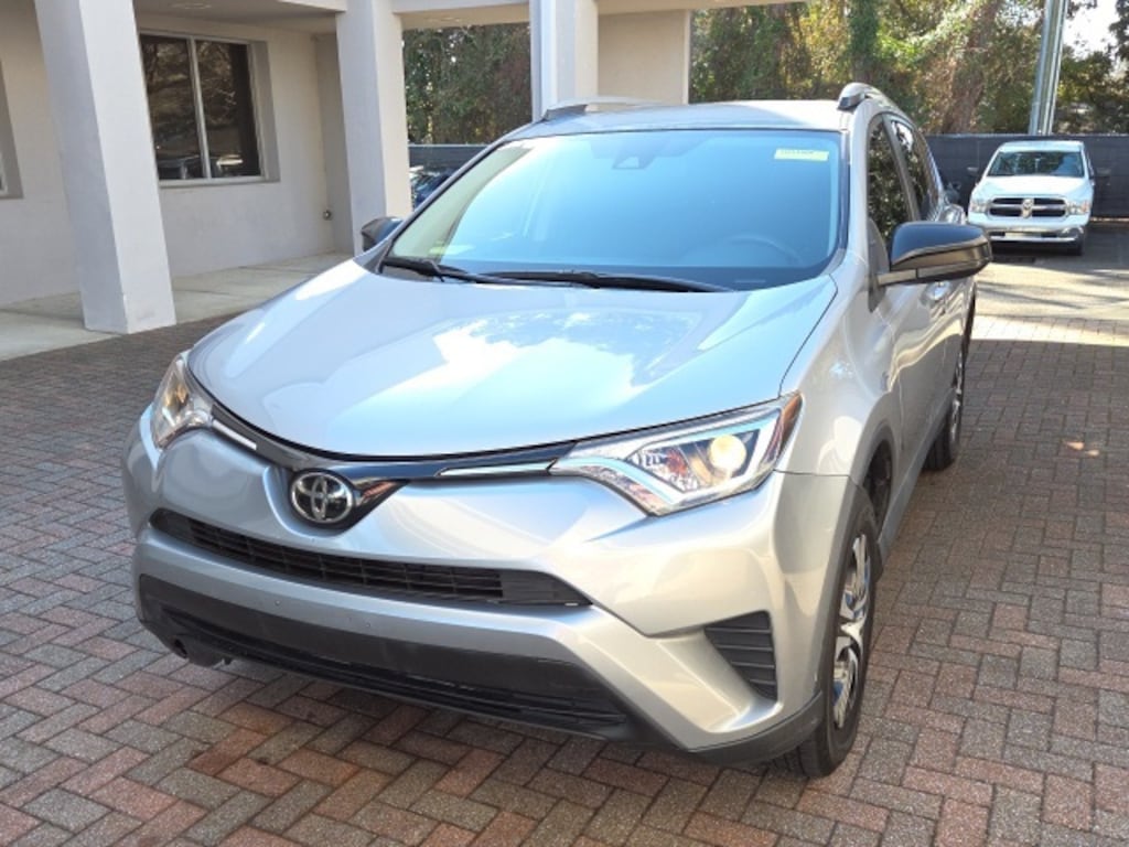 Used 2018 Toyota RAV4 LE SUV