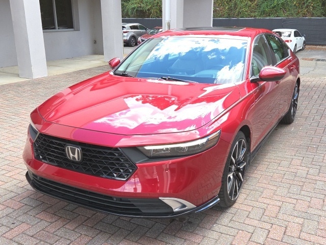 2023 Honda Accord Hybrid Touring's photo