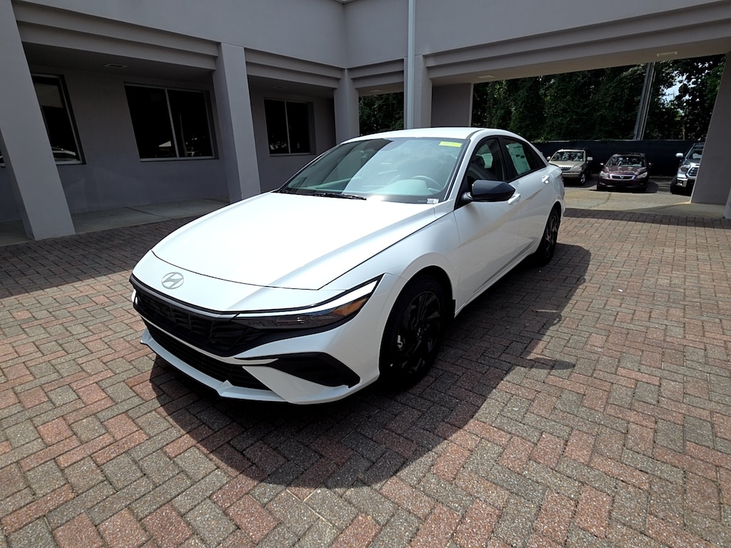 New 2026 Hyundai Elantra SEL Sport Sedan