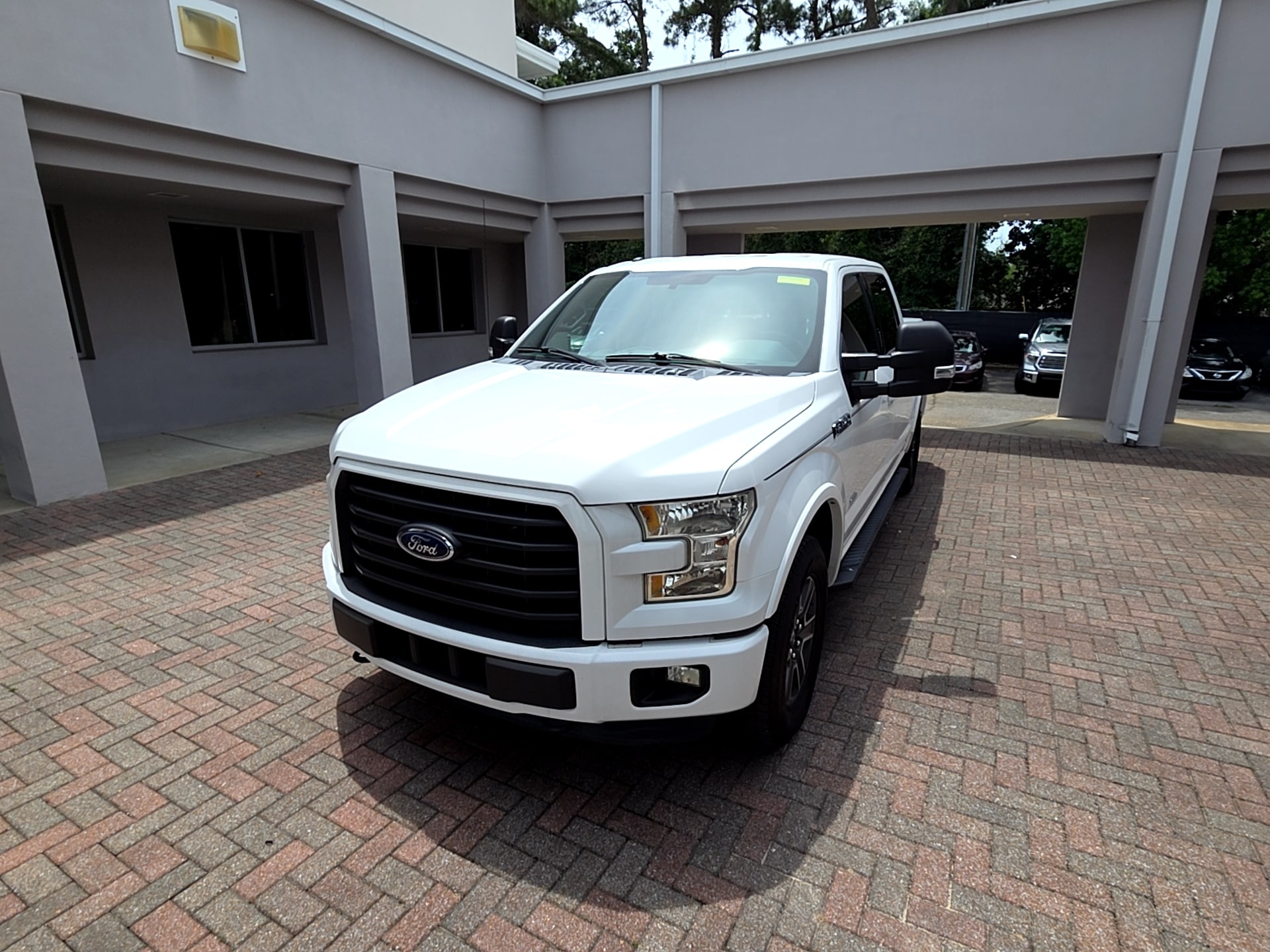2015 Ford F-150 XLT 4x4 SuperCrew 145-in's photo