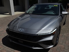 2025 Hyundai Elantra SEL Convenience Sedan