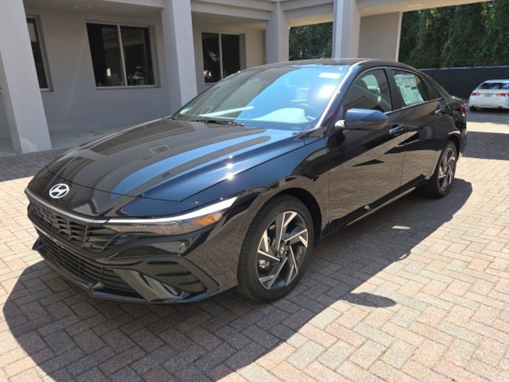 New 2025 Hyundai Elantra SEL Sport Sedan
