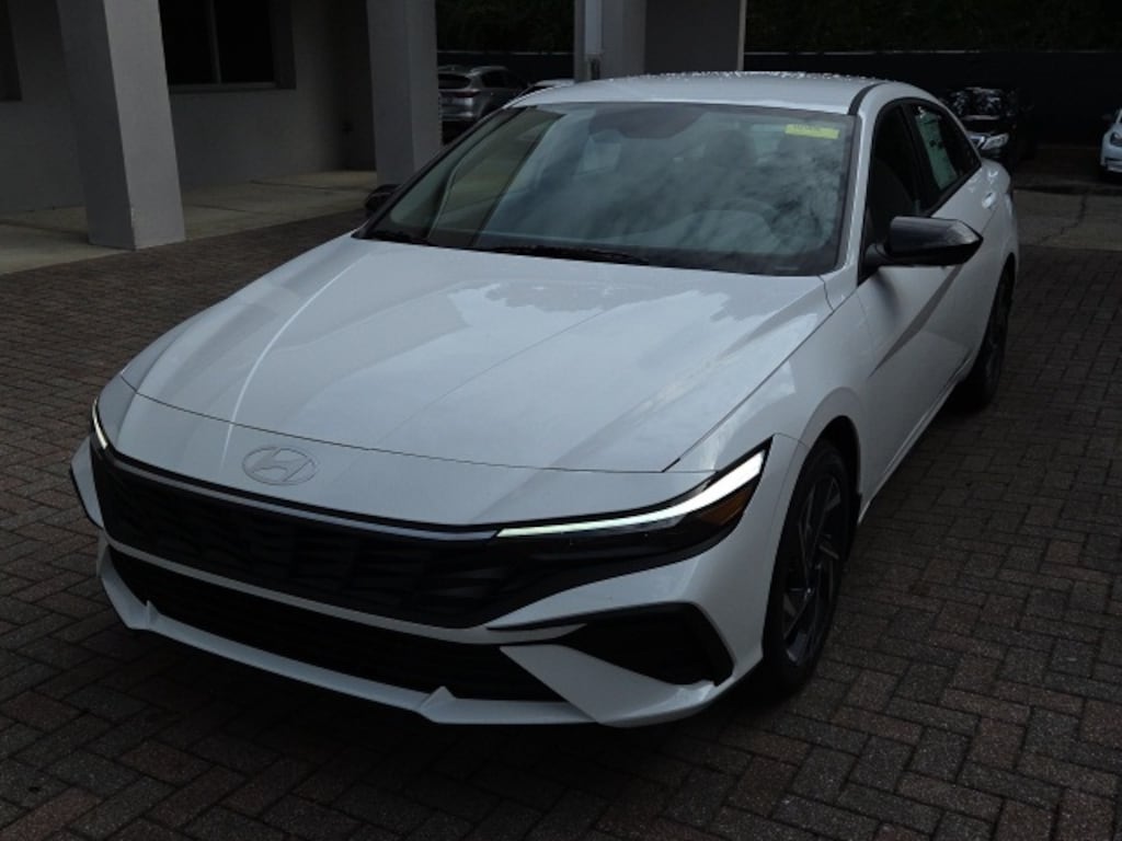 New 2025 Hyundai Elantra SEL Sport Sedan