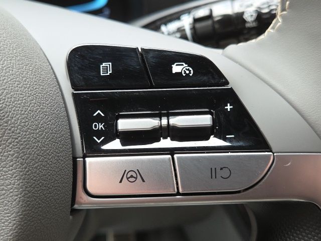 2025 Hyundai Elantra SEL - Photo 33