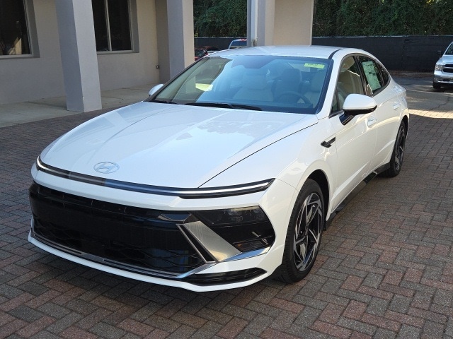 2026 Hyundai Sonata SEL's photo
