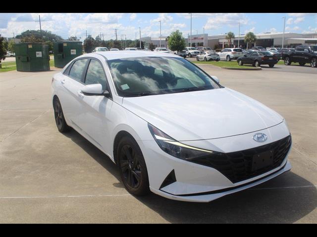 2023 Hyundai Elantra SEL - Photo 4