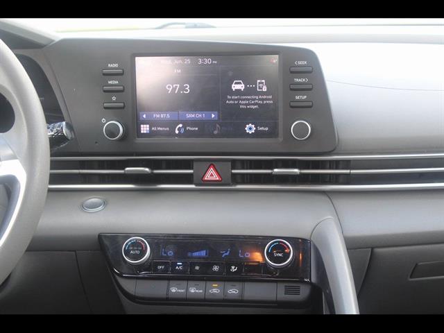 2023 Hyundai Elantra SEL - Photo 26