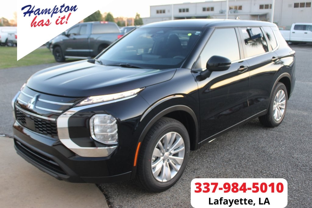 2026 Mitsubishi Outlander ES's photo