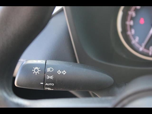 2024 Toyota RAV4 XLE - Photo 18
