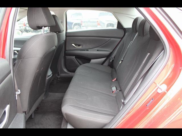 2023 Hyundai Elantra SEL - Photo 21