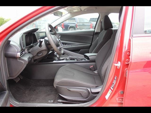 2023 Hyundai Elantra SEL - Photo 10