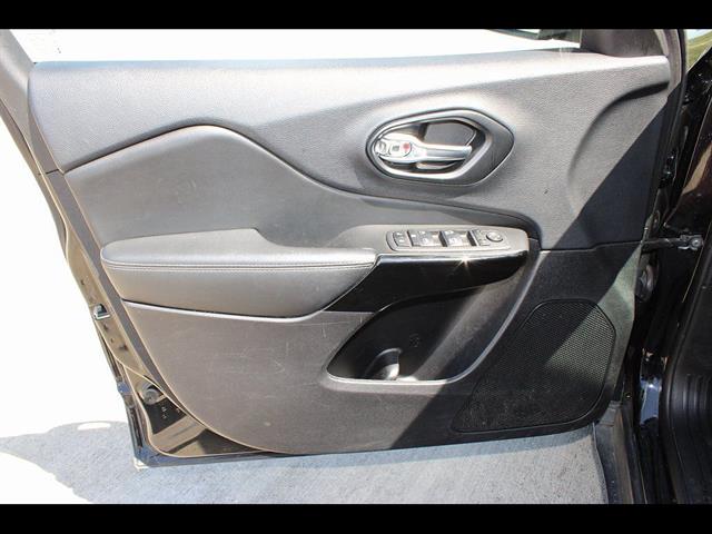 2023 Jeep Cherokee Altitude Lux - Photo 14