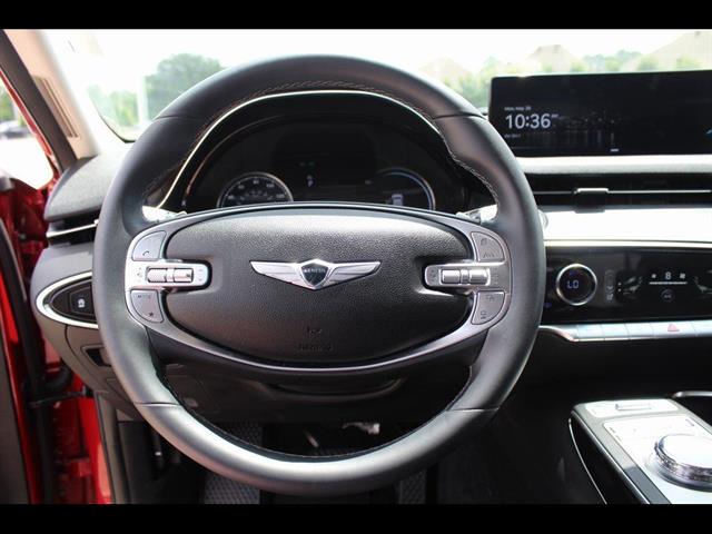 2025 GENESIS GV70 Standard - Photo 16