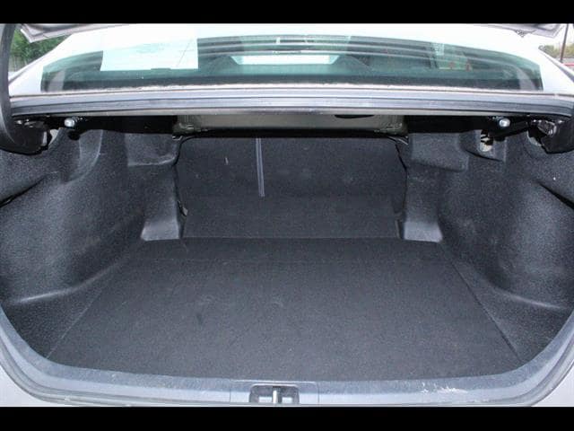 2021 Toyota Camry XSE - Photo 6