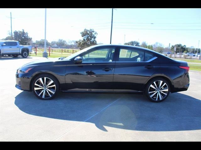 2023 Nissan Altima SR - Photo 10