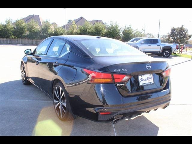 2023 Nissan Altima SR - Photo 9