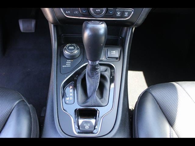 2023 Jeep Cherokee Altitude Lux - Photo 32