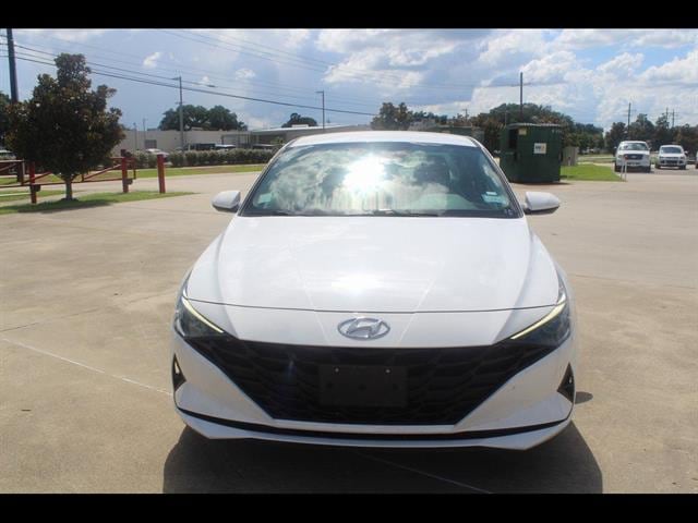 2023 Hyundai Elantra SEL - Photo 3
