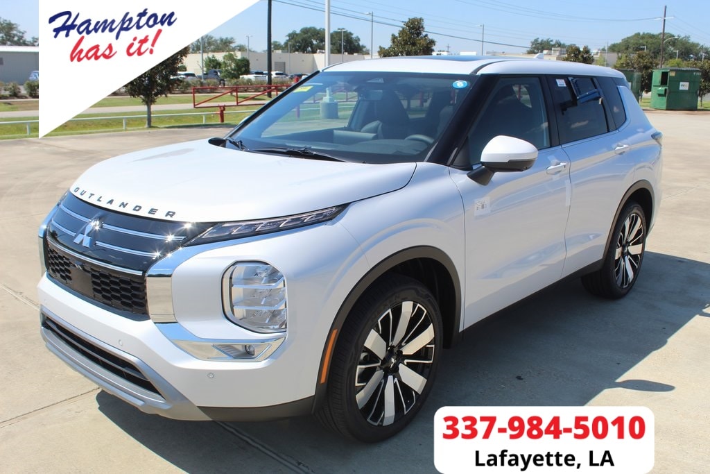 2025 Mitsubishi Outlander SE's photo