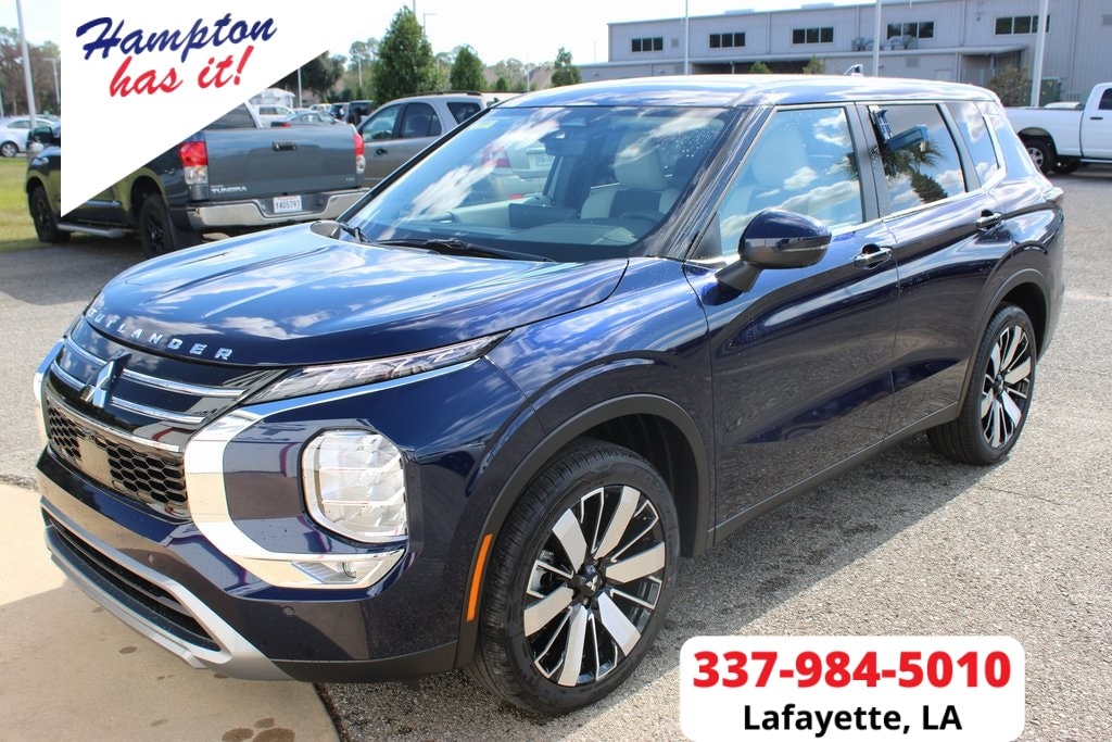 2025 Mitsubishi Outlander SE's photo