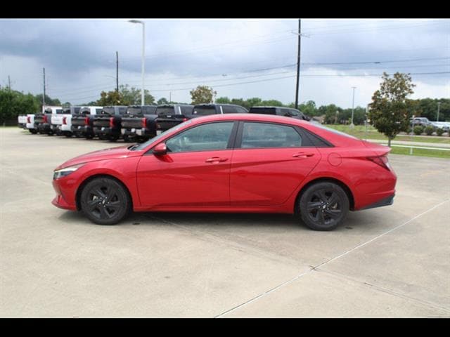 2023 Hyundai Elantra SEL - Photo 6
