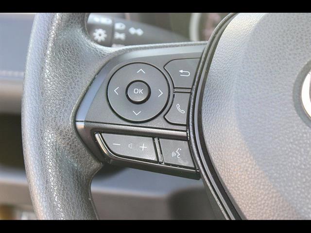 2024 Toyota RAV4 XLE - Photo 19