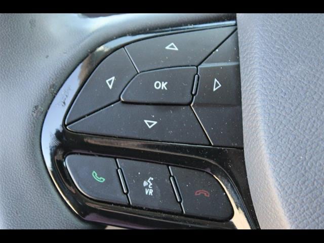2023 Jeep Cherokee Altitude Lux - Photo 20