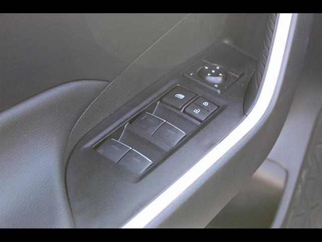 2024 Toyota RAV4 XLE - Photo 14