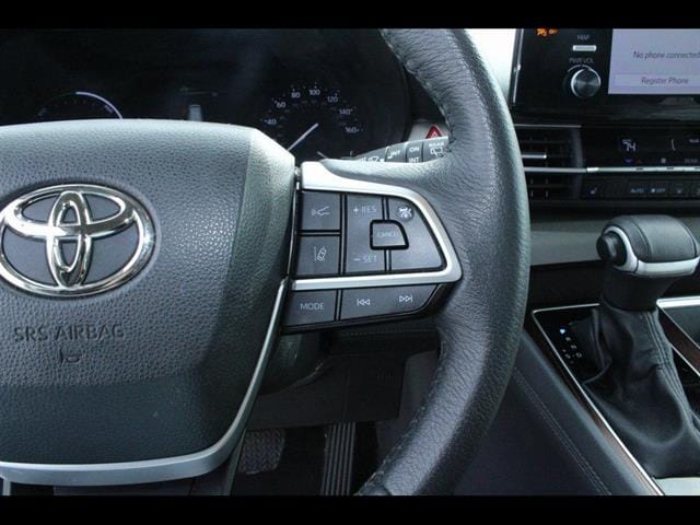 2023 Toyota Sienna XLE - Photo 16