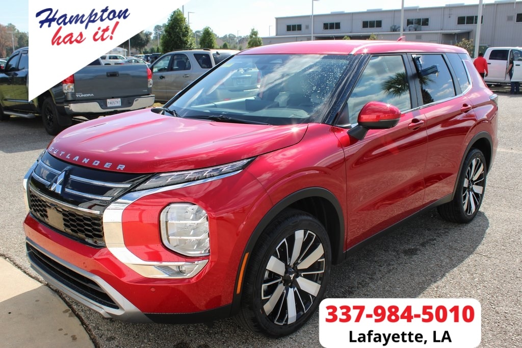 2025 Mitsubishi Outlander SE's photo