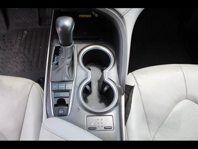 2023 Toyota Camry XLE - Photo 25
