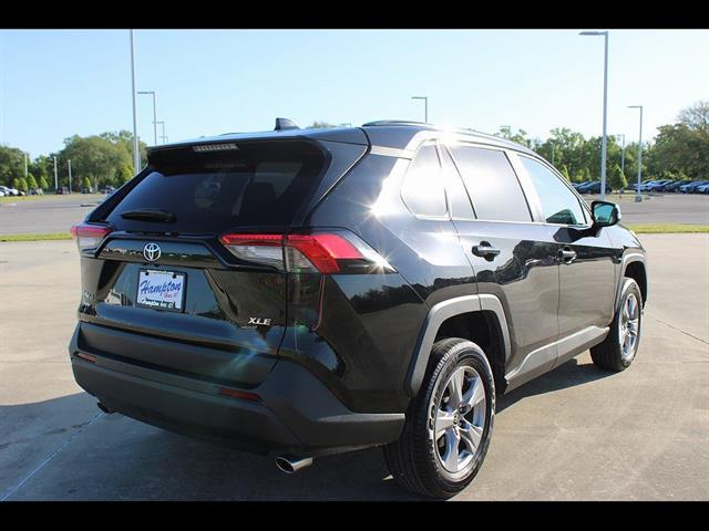 2024 Toyota RAV4 XLE - Photo 6