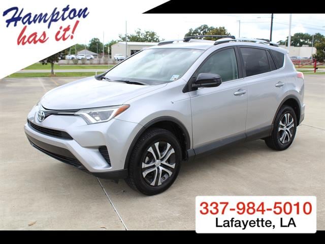2016 Toyota RAV4 LE's photo