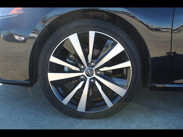 2023 Nissan Altima SR - Photo 2