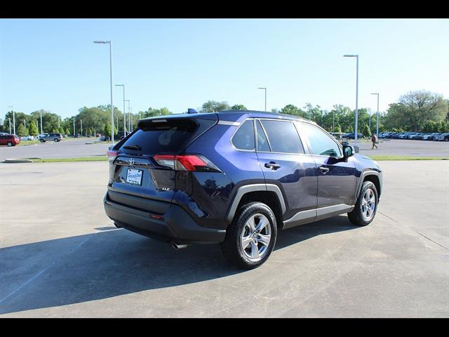 2024 Toyota RAV4 XLE - Photo 6