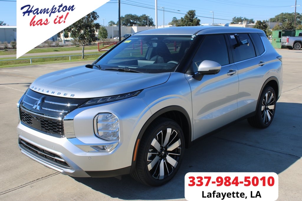 2026 Mitsubishi Outlander SE's photo